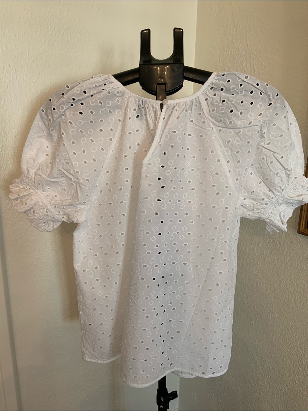 Universal Thread Eyelet Peasant Top - Boutique Brand